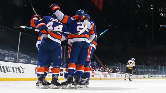Islanders 2, Penguins 0 taken in Uniondale, N.Y. (FINAL)